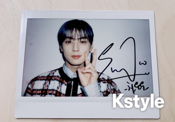 終了しました】「女神降臨」ASTRO チャウヌ直筆サイン入りポラを1名様