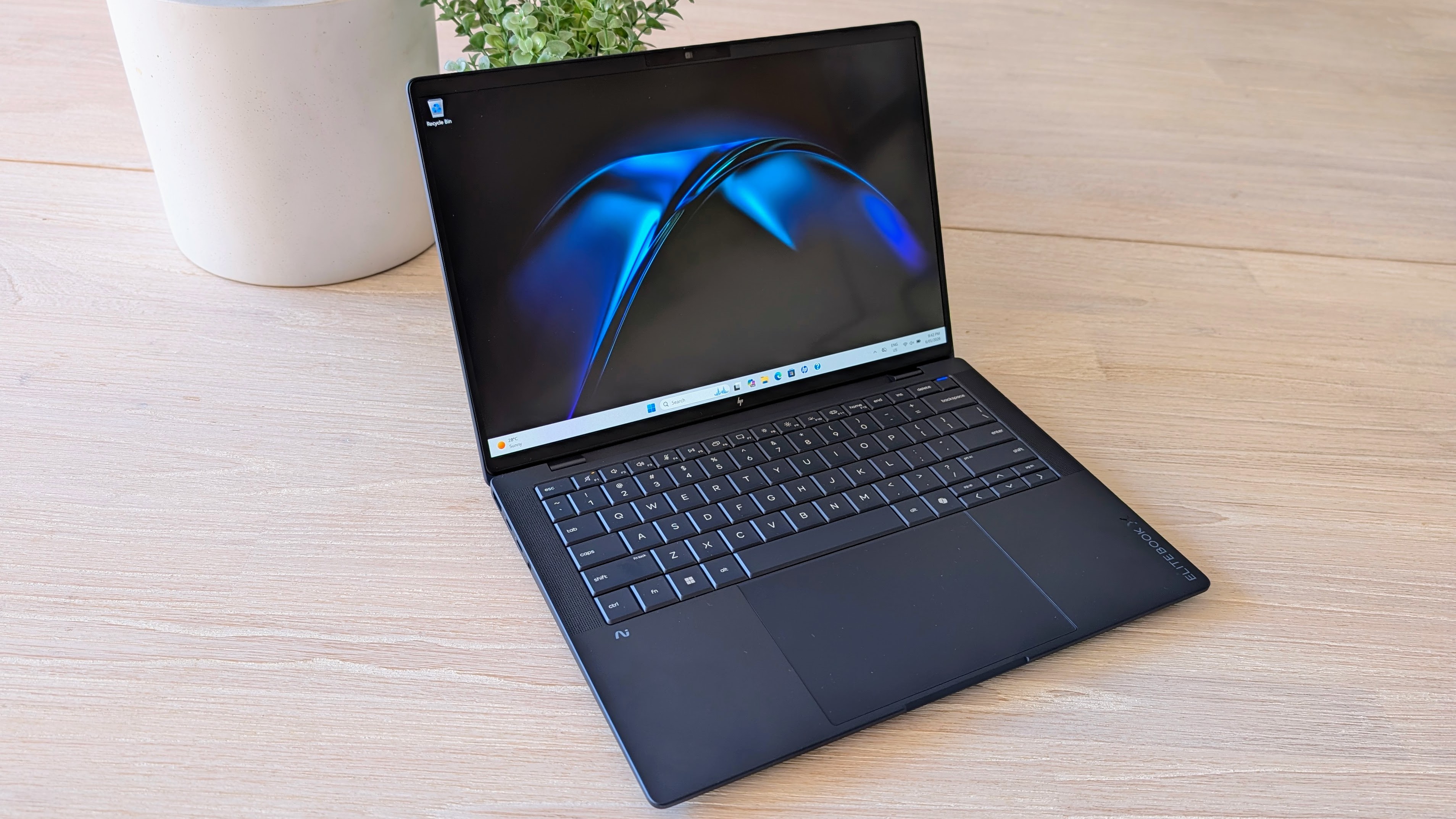 HP Pro x2 612 G2 wants to make the work laptop cool with Kaby Lake