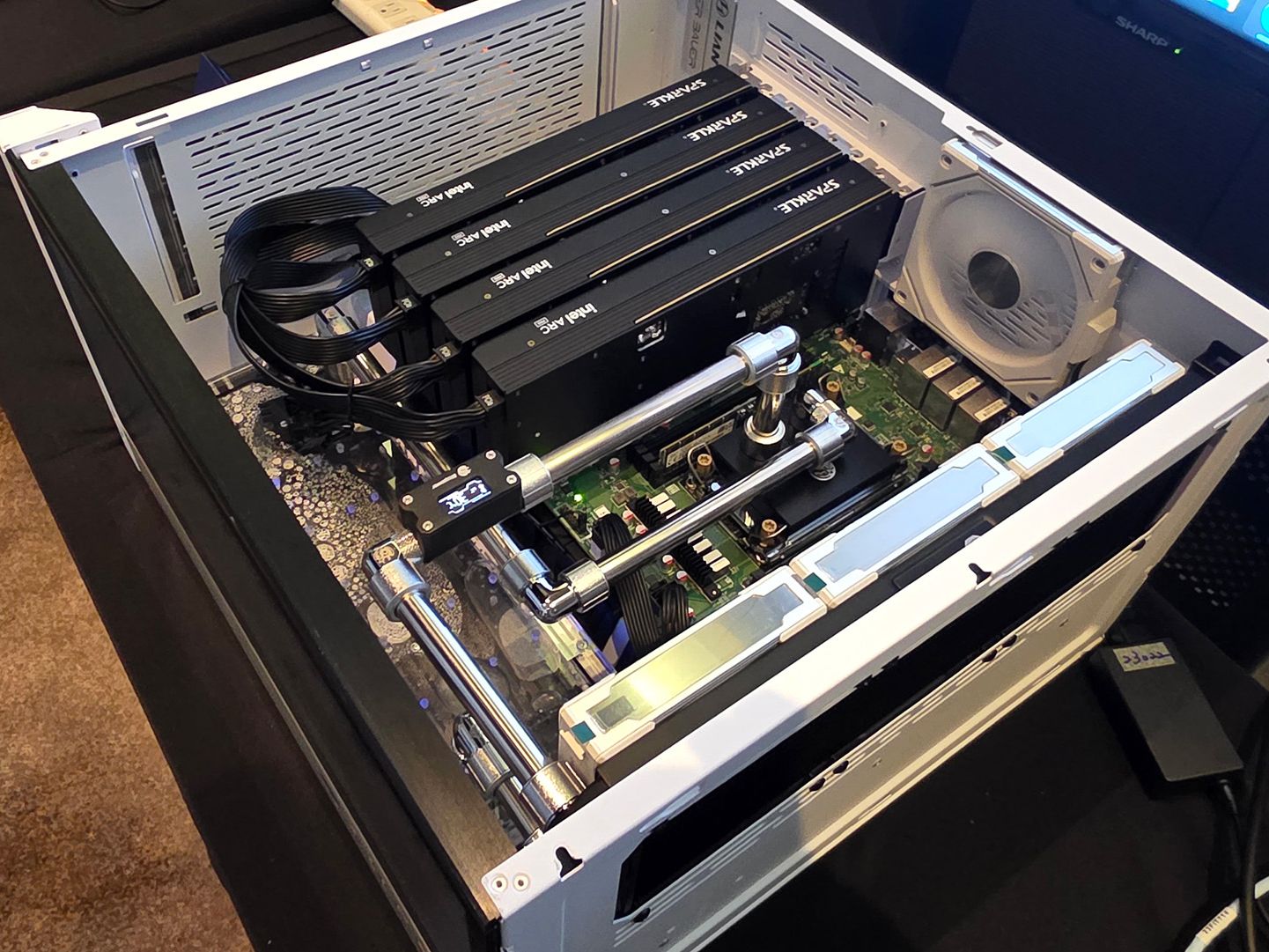 Intel releases new software for GPU-powered Project Battlematrix