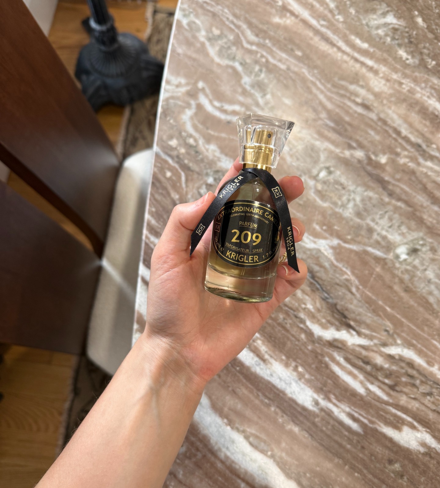 Why Camellia Makes You Smell Rich, Plus 9 Scents to Try | Who What