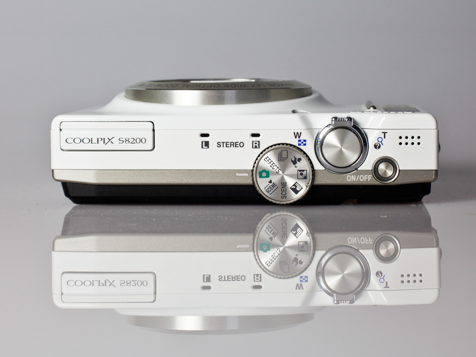 Build quality and handling - Nikon Coolpix S8200 review - Page 2
