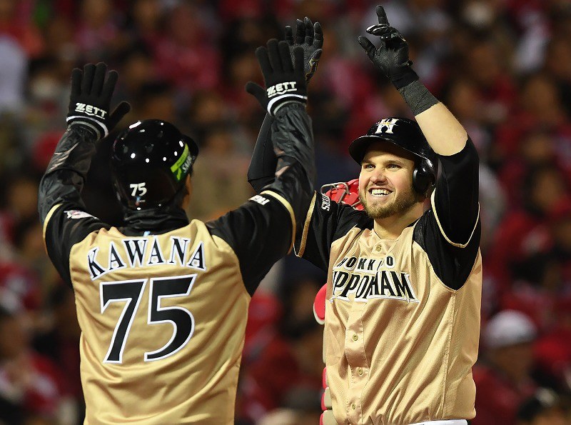 2016/10/29 日本ハムファイターズ優勝時胴上げ写真 栗山監督直筆 2016