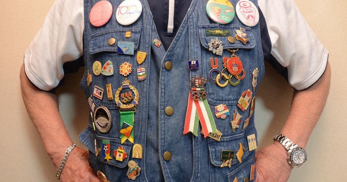 ピンバッジ交換、ピンチ 海外客のいない東京五輪 愛好家「国際交流