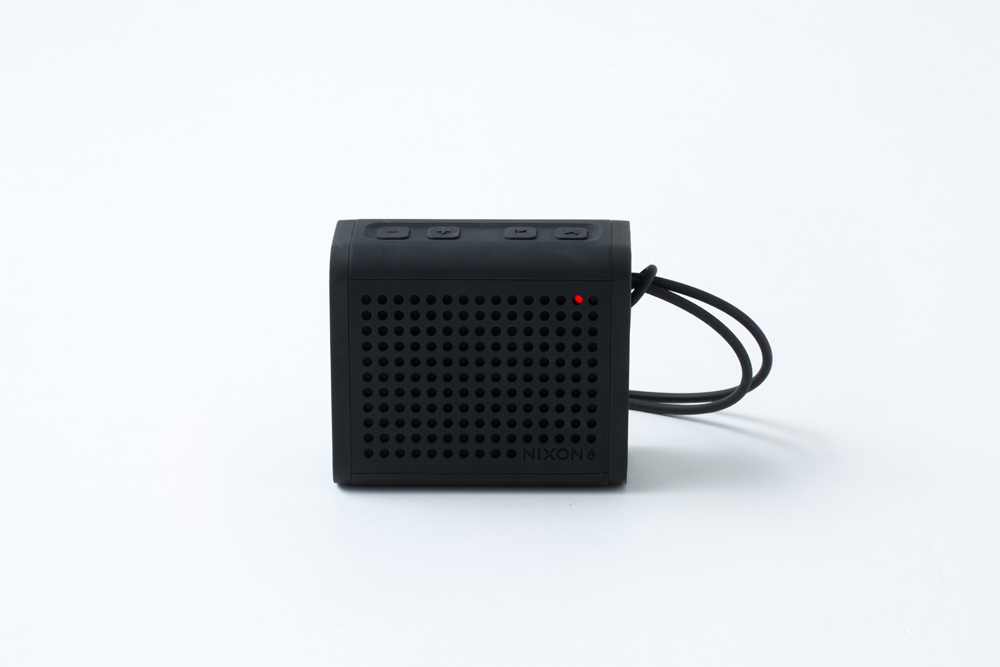 NIXON］の名作スピーカー『BLASTER』の新色と、新作『MINI BLASTER』が