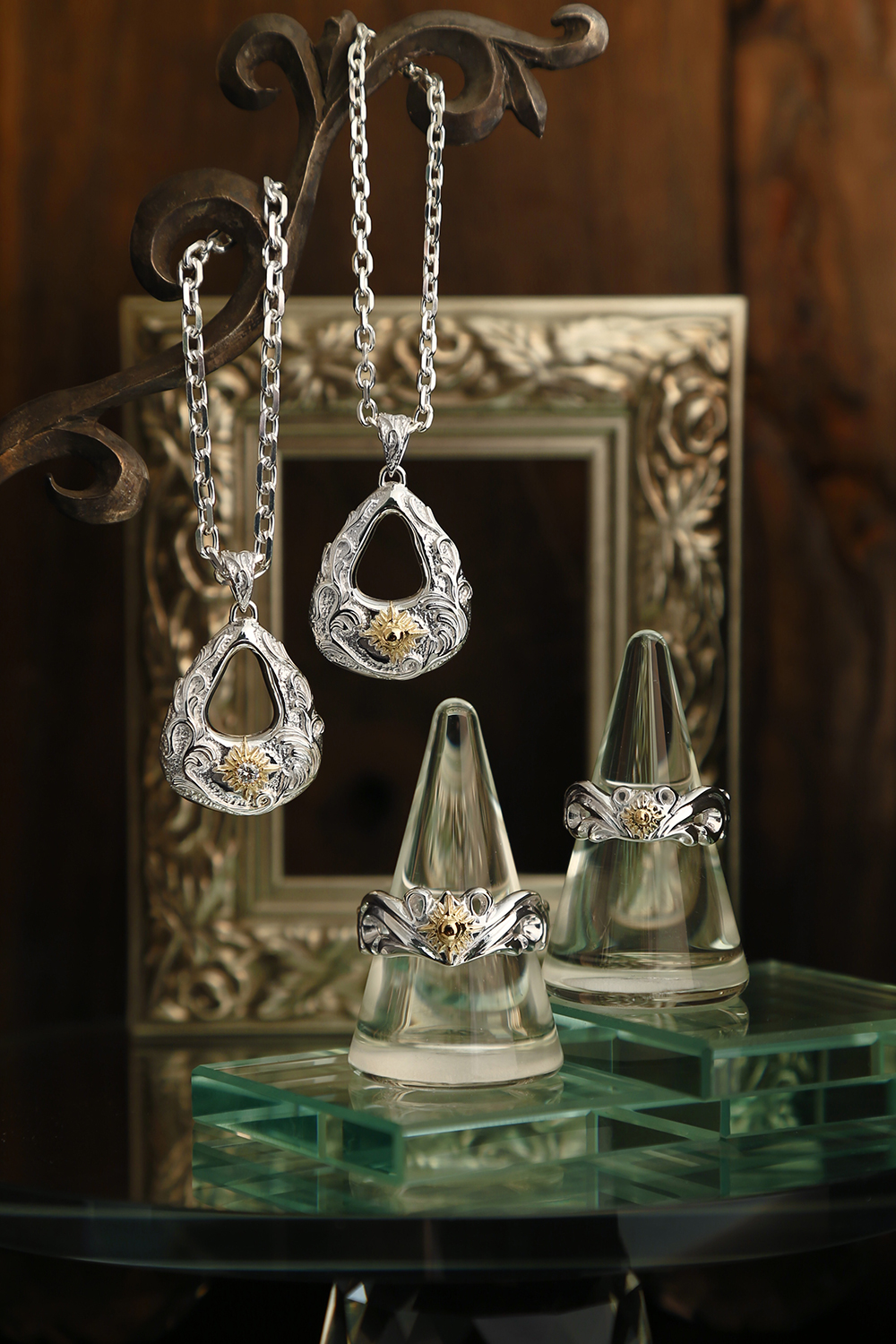 ギフトにぴったり。ARIZONA FREEDOMのクリスマスジュエリーが25日間