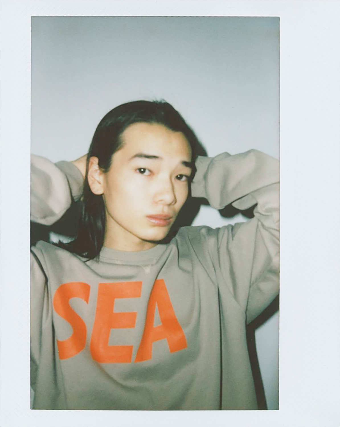 WIND AND SEAのロゴスウェットが全12色展開で登場