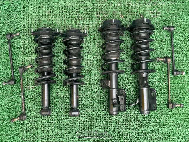 足廻り・トヨタ ZN6 86 純正 サスペンション 純正 サス サスキット