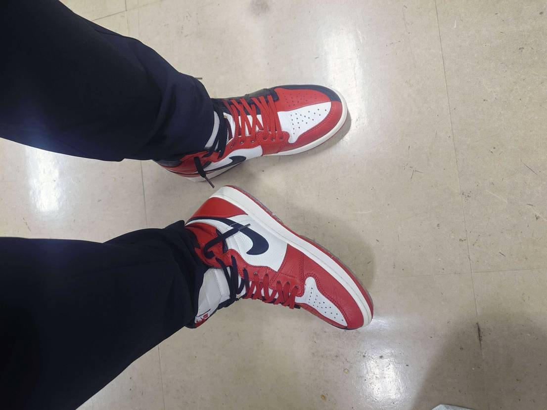 ナイキ エアジョーダン1 レトロ ハイ OG 