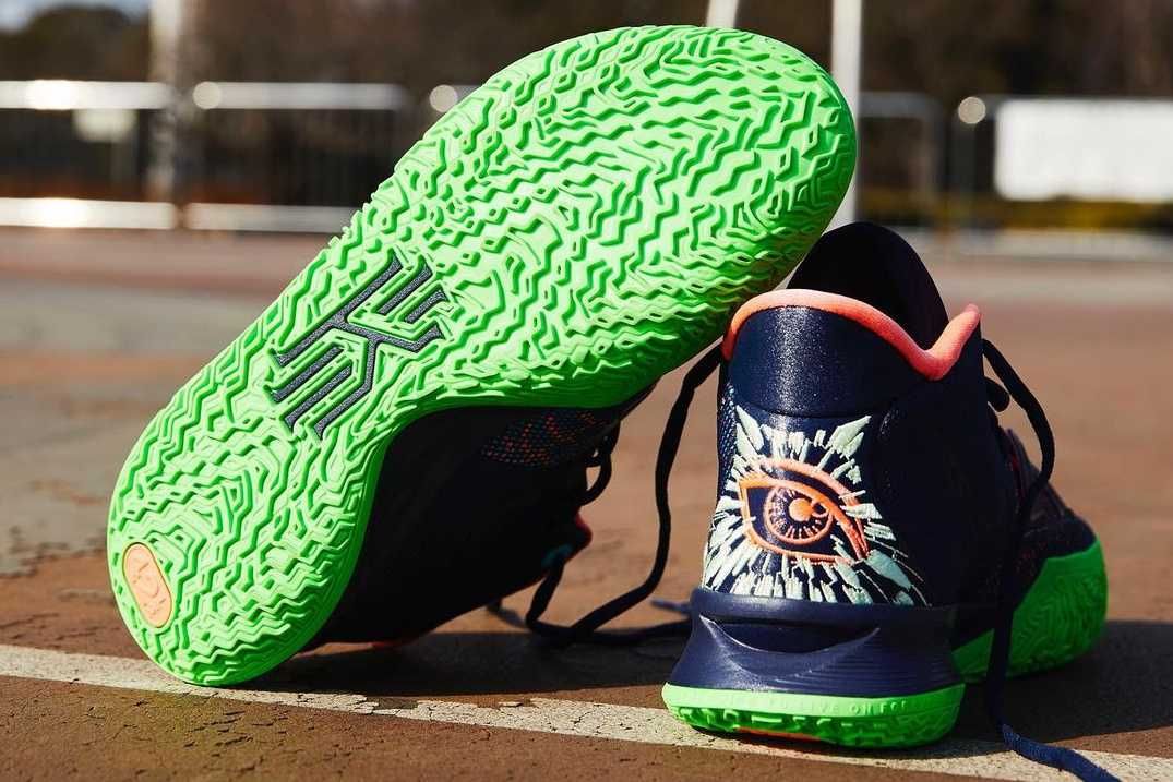 ナイキ カイリー5 マンバ メンタリティ【5/4発売】 | スニーカーダンク