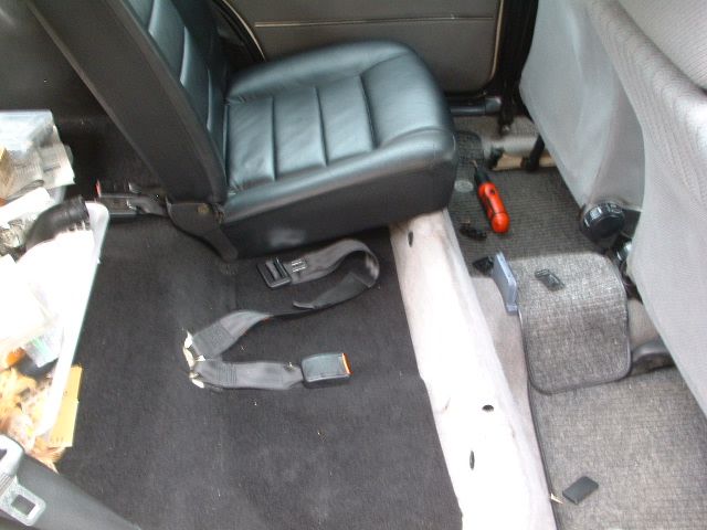 レザーシートへ交換（装着編その1）（フォルクスワーゲン ゴルフ