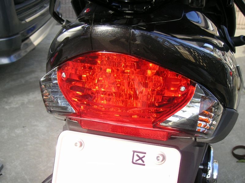 台湾スズキ純正テールランプASSYとLEDテール（スズキ アドレスV125G