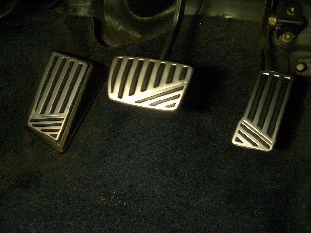 トヨタ純正 JZX110 ヴェロッサ用アルミペダル AT用 のパーツレビュー