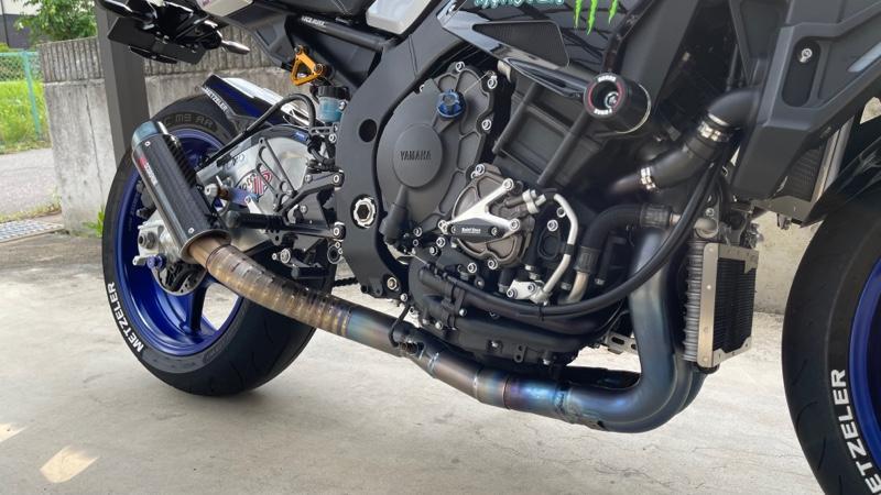 アサヒナレーシング YZF-R1用 チタン リンクパイプ のパーツレビュー