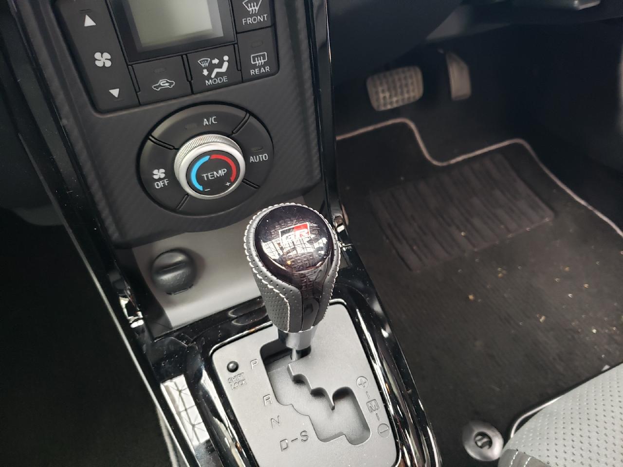 トヨタ(純正) アクア用GRシフトノブ のパーツレビュー | コペン(とし