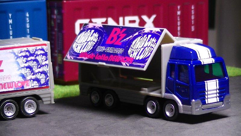 B'z LIVE-GYM 2019 -Whole Lotta NEW LOVE- ツアートラック ミニカー