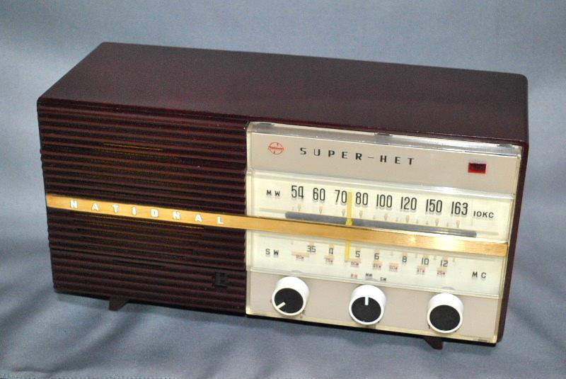 松下電器産業 ナショナル 真空管ラジオ EE-345（輸出仕様）｜覆面える