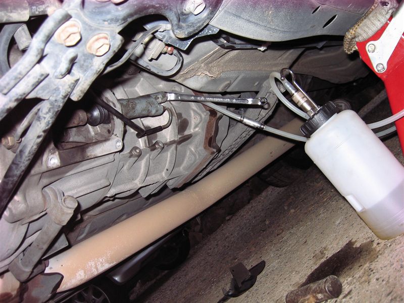 クラッチレリーズシリンダーオーバーホール（トヨタ マークII・X100系