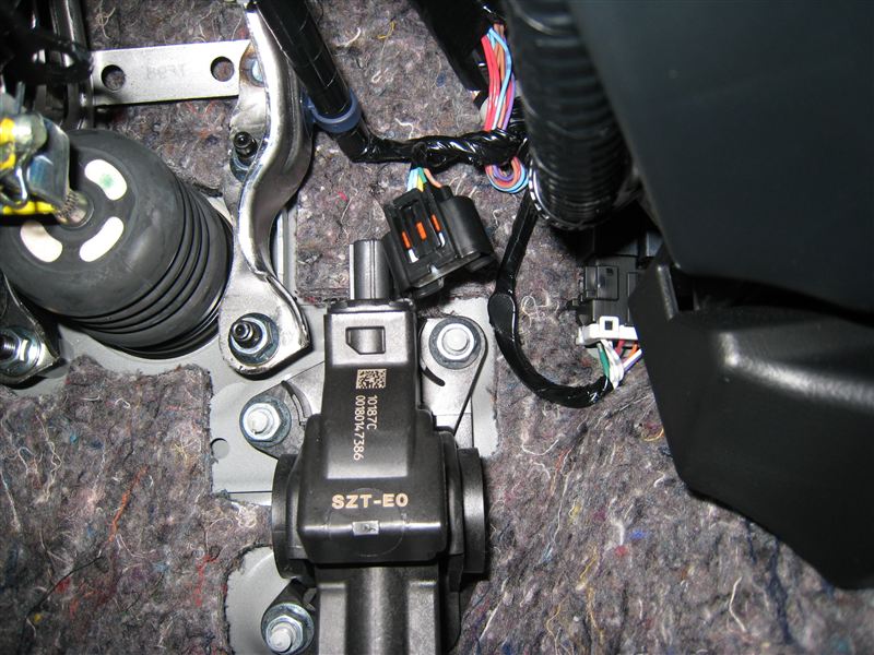 PIVOT 3-drive FLATスロットルコントローラー取り付け（ホンダ CR-Z