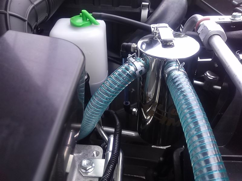 メタルワークスナカミチ オイルキャッチタンク取り付け（スズキ