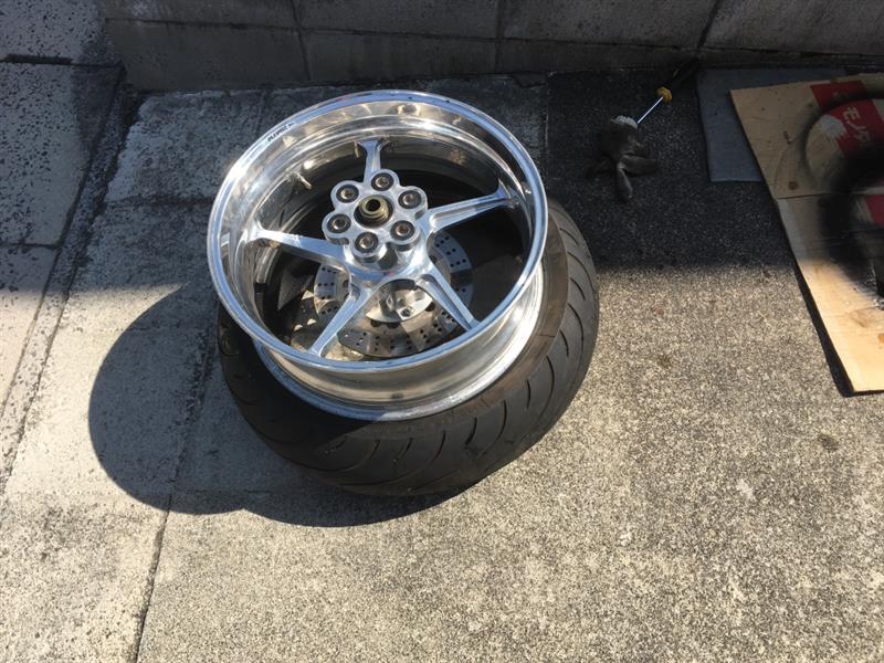 ぐ*し様 ZRX1100 1200 ホイール塗装後未使用タイヤ未使用ミシュ