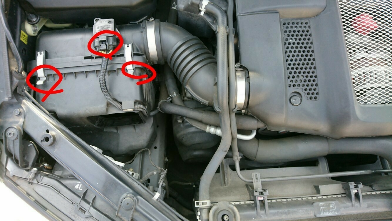 エアフィルター(エアクリーナー)交換（スバル レガシィツーリング