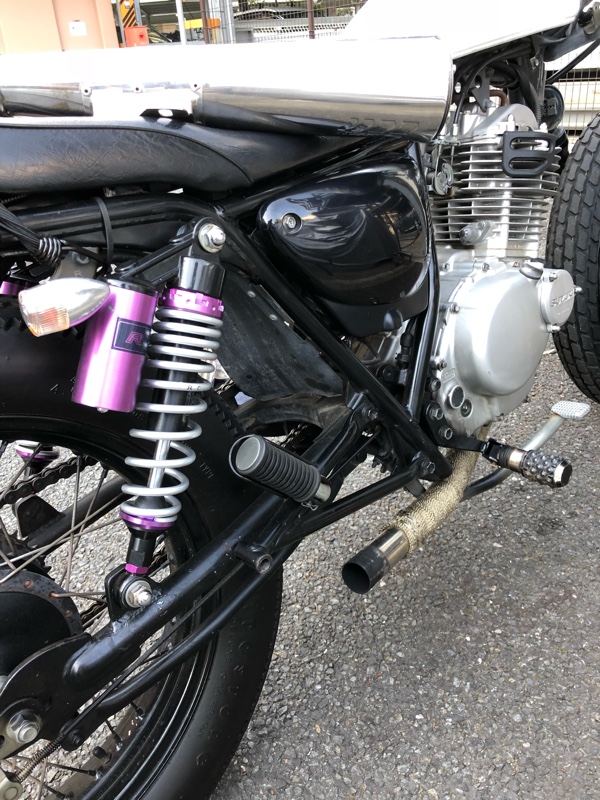 スーパートラップマフラー装着（スズキ グラストラッカー ビッグボーイ