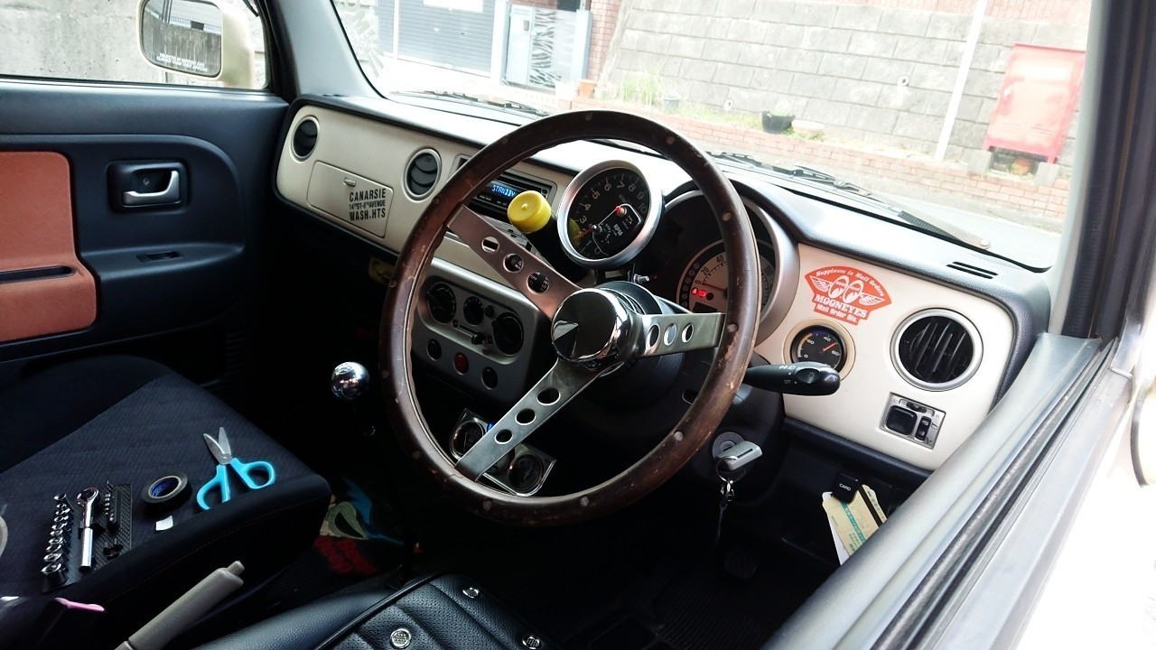 ムーンアイズステアリング取り付けトラブル？（スズキ アルトラパン