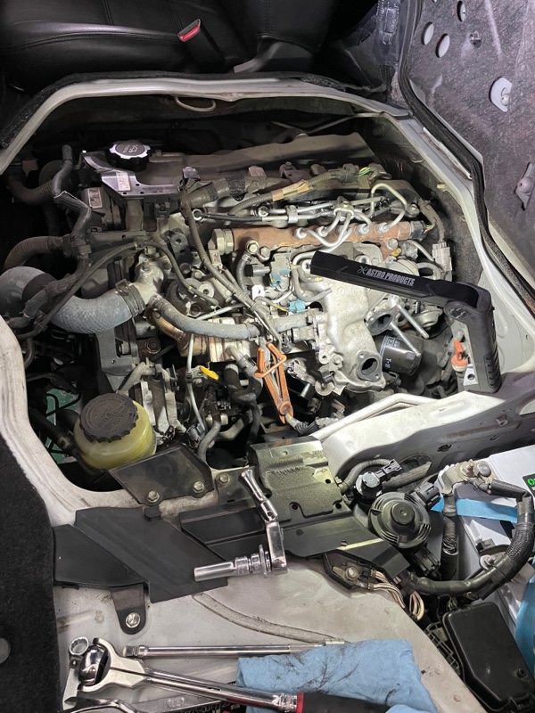 2022.10.09/325,135kmEGRバルブ、EGRクーラー交換（トヨタ ハイエース