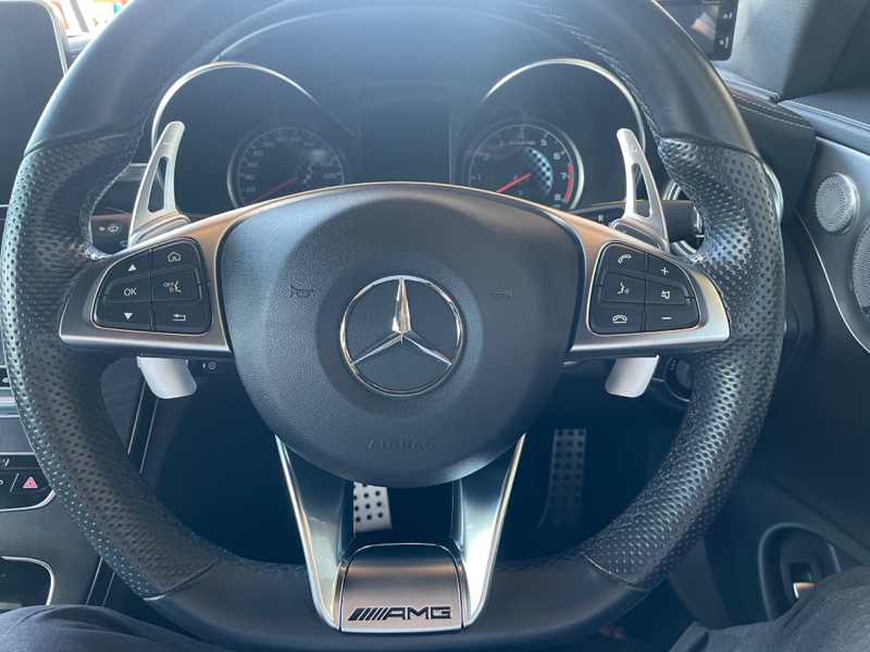 ステアリングローカバートリム交換（メルセデスAMG Cクラス クーペ