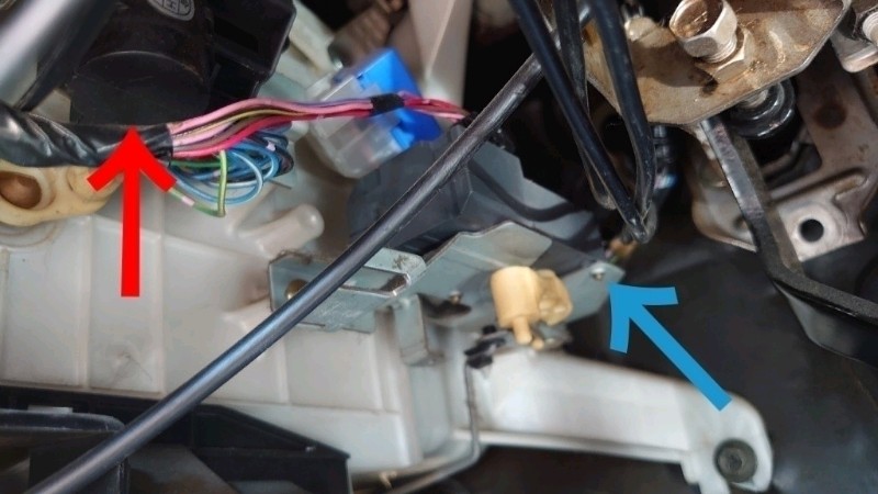 モードドアアクチュエーター修理（日産 シルビア・S14）by GUNZE