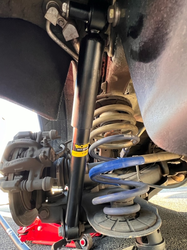 w447 RHD v260 v220d リアショックアブソーバー 乗り心地改善 リア