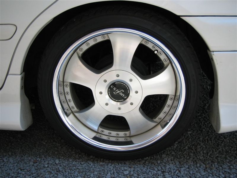 PROFOUND FABULOUS(ファブレス)のホイールの口コミ・パーツレビュー