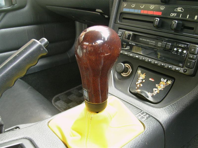 Prestige マホガニーダークウッド NARDI(ナルディ)のシフトノブの