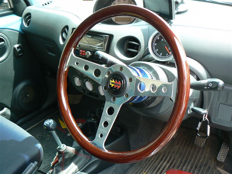 SUPER INDY momo(モモ)のステアリングの口コミ・パーツレビュー｜みんカラ