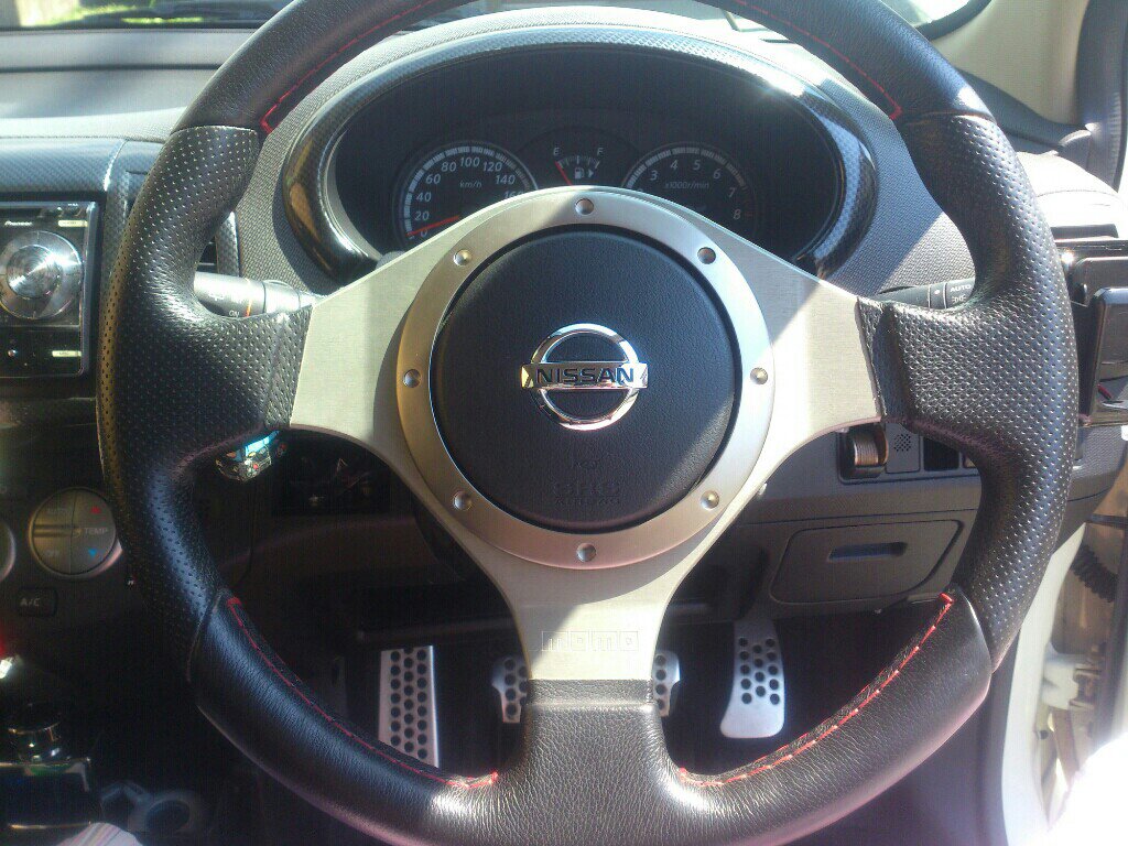 日産(純正) MOMO スポーツステアリング/MOMOステアリング のパーツ