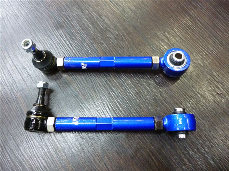 Megan Racing リアトーコントロールアーム のパーツレビュー