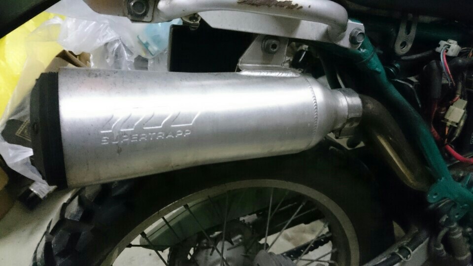 SUPER TRAPP スーパートラップ のパーツレビュー | セロー225W(露助