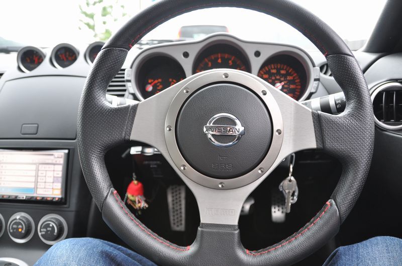 日産 純正オプション momoステアリング のパーツレビュー