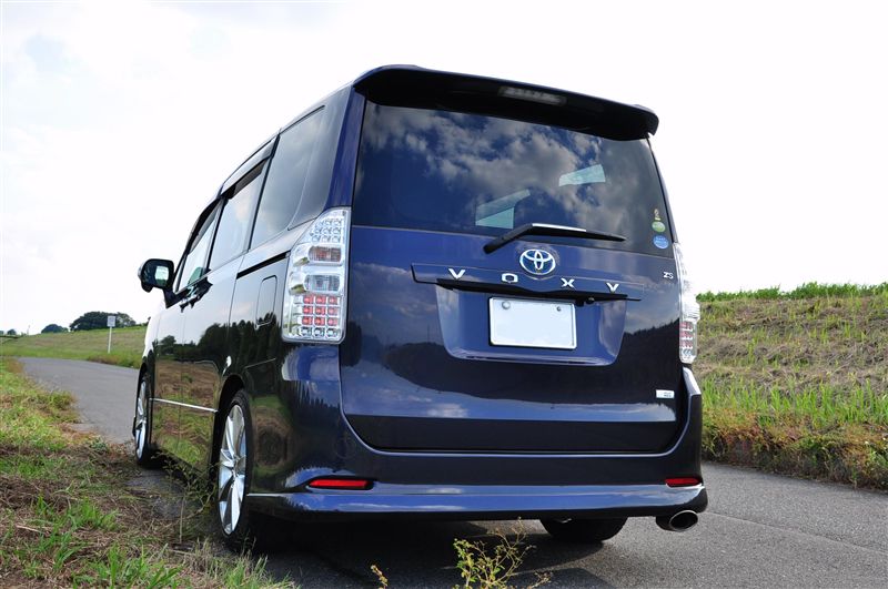 TOYOTA純正 ノア後期用クリアテール のパーツレビュー | ヴォクシー