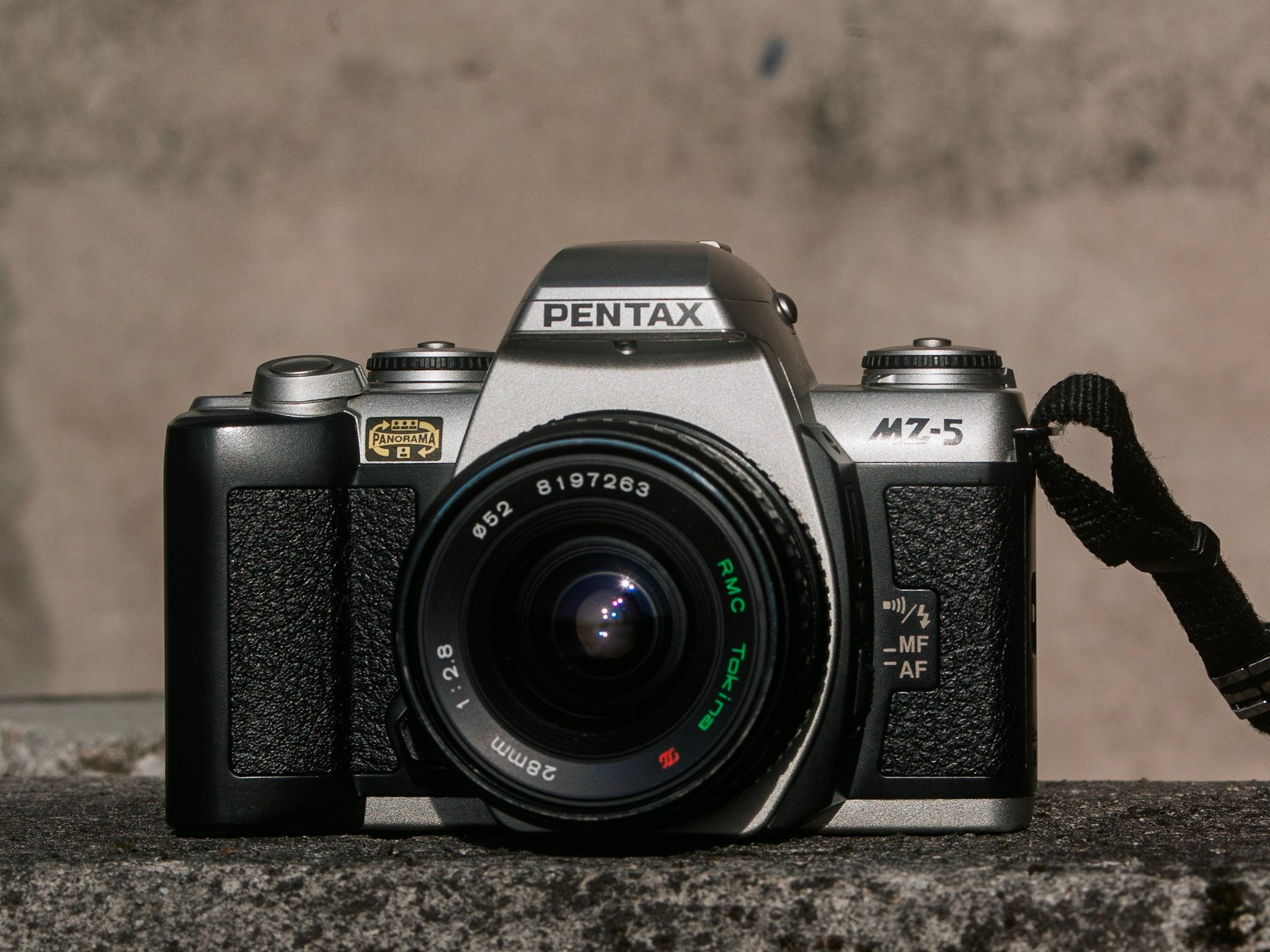 Pentax MZ-5 / ZX-5 35mm Film Camera Review - 50mmF2