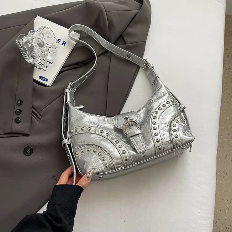 スタッズ付きショルダーバッグ[品番：SHNW0012011]｜LADY LIKE