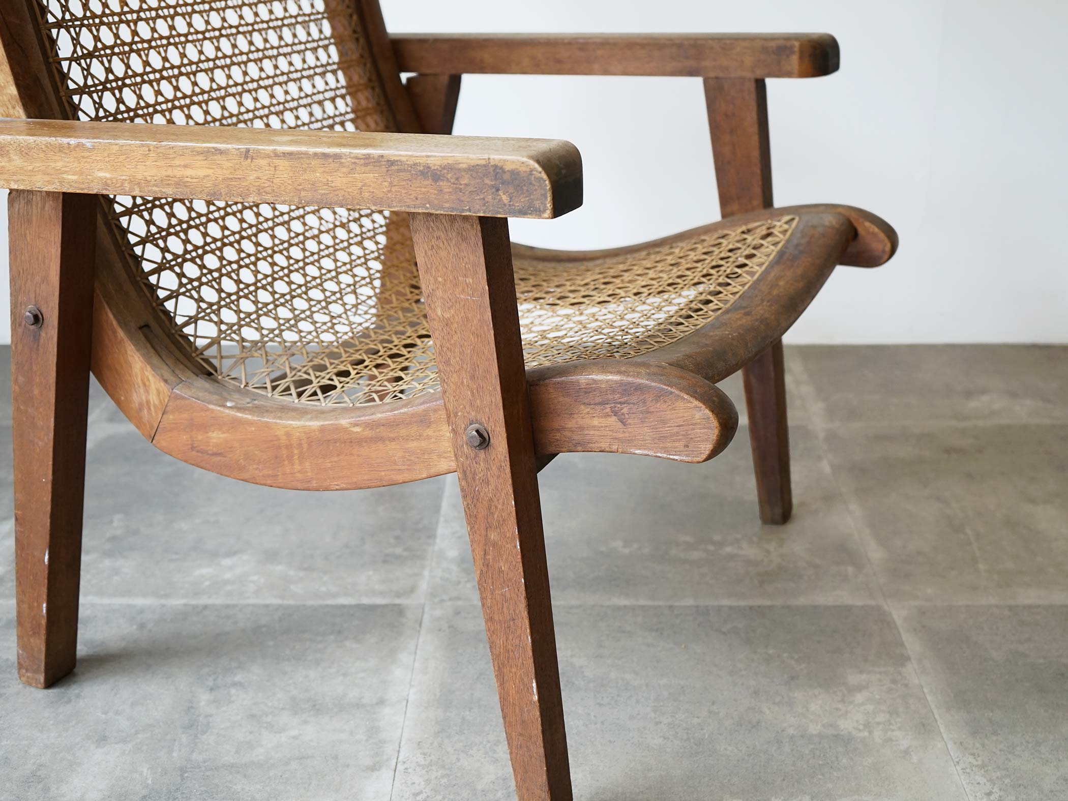 ヴィンテージチェア マホガニーと模擬籐のアームチェア ｜ 北欧家具