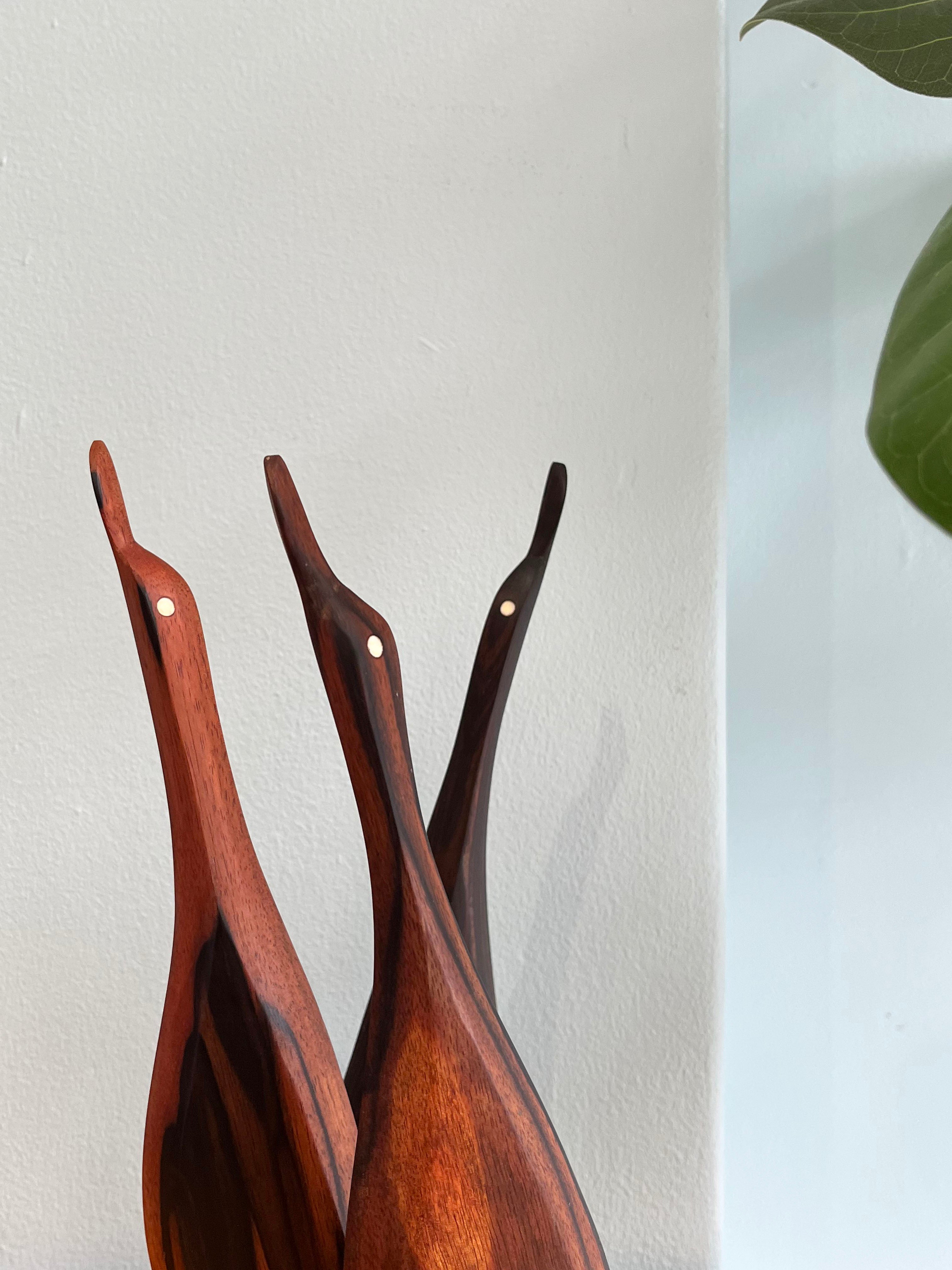 木彫り 鳥のオブジェ 紫檀 ローズウッド 置物/Rosewood Bird Sculpture