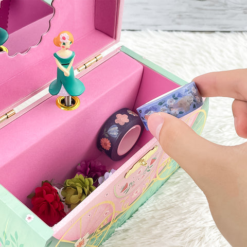 女の子へのプレゼントにぴったり オルゴール付きジュエリーボックス
