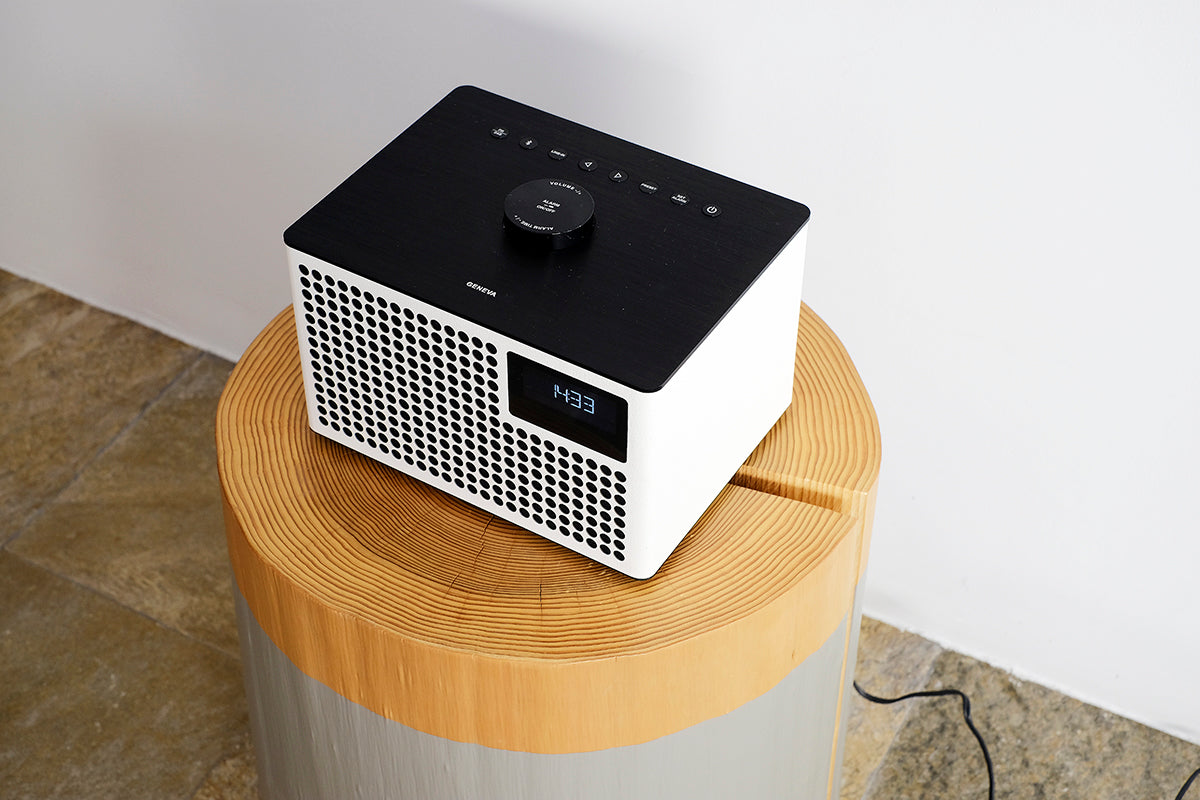 新製品レビュー】GENEVA『Acustica Lounge Radio』ペットのように愛で