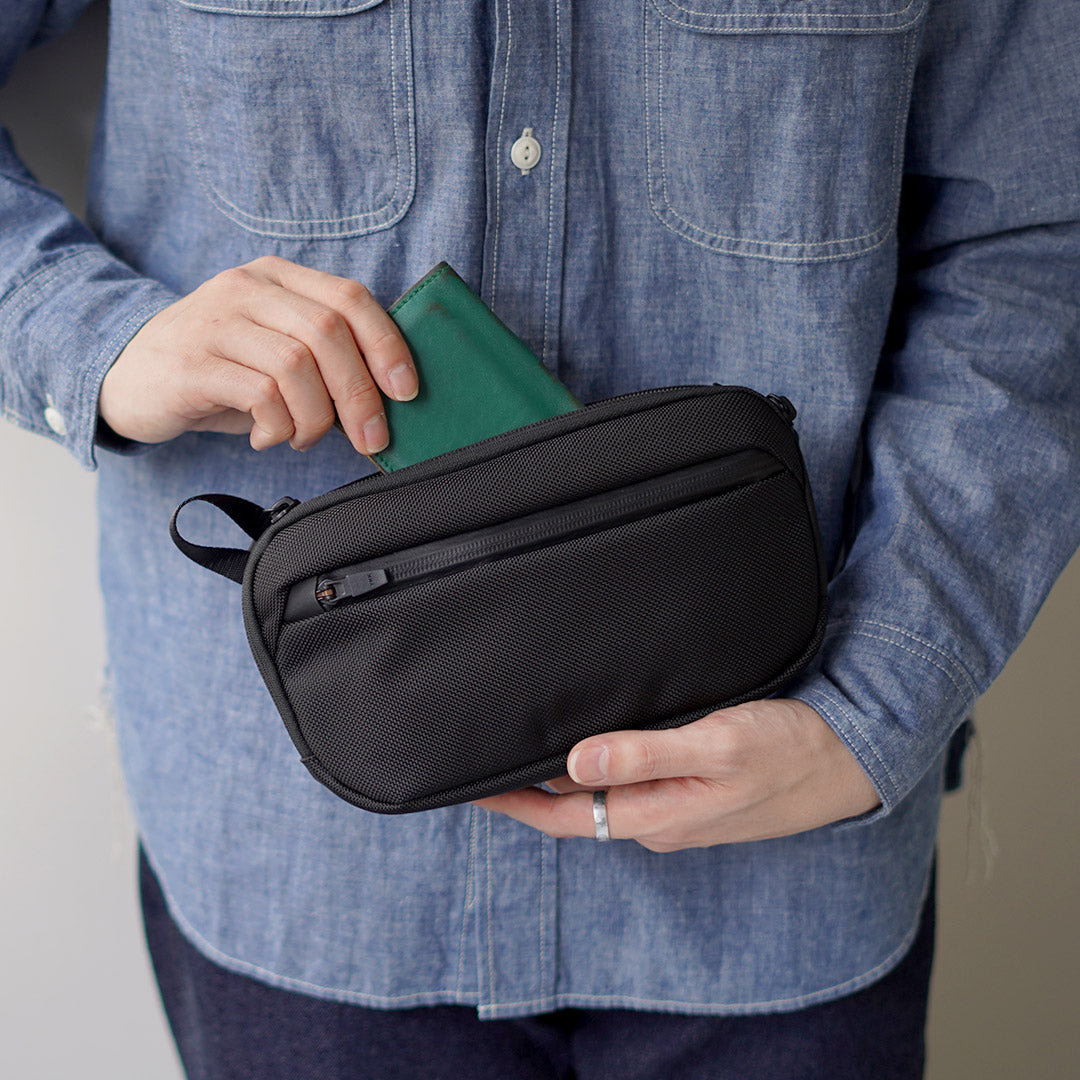 AER（エアー） スリムポーチ 2 / メンズ ハンドバッグ クラッチバッグ