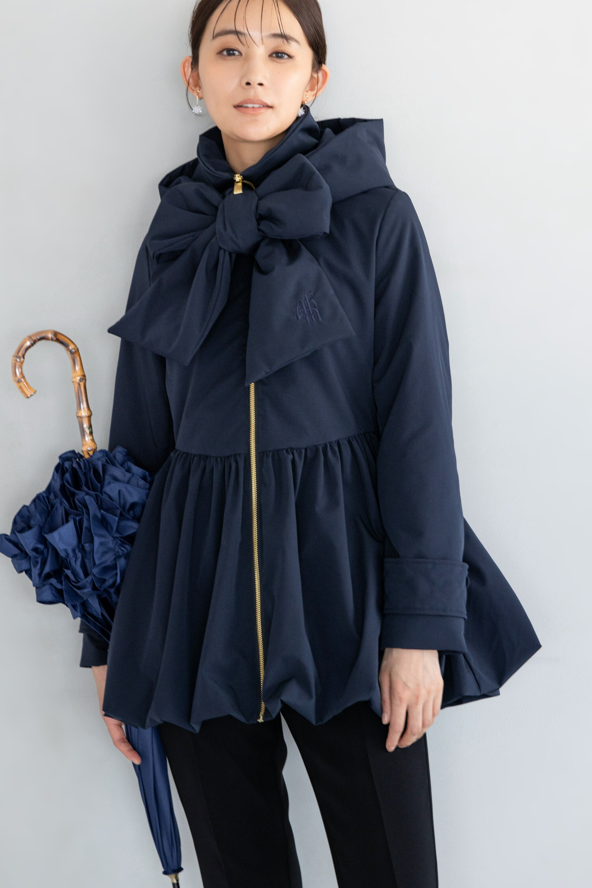 綺麗」も「上品」もあきらめない。Ame no chi Hareの撥水ネイビー