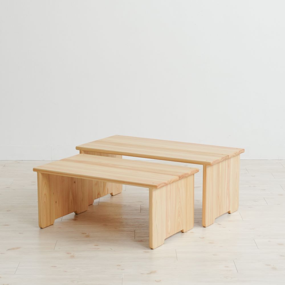 高さ違いの2枚セットのキッズテーブル – なかよしライブラリー