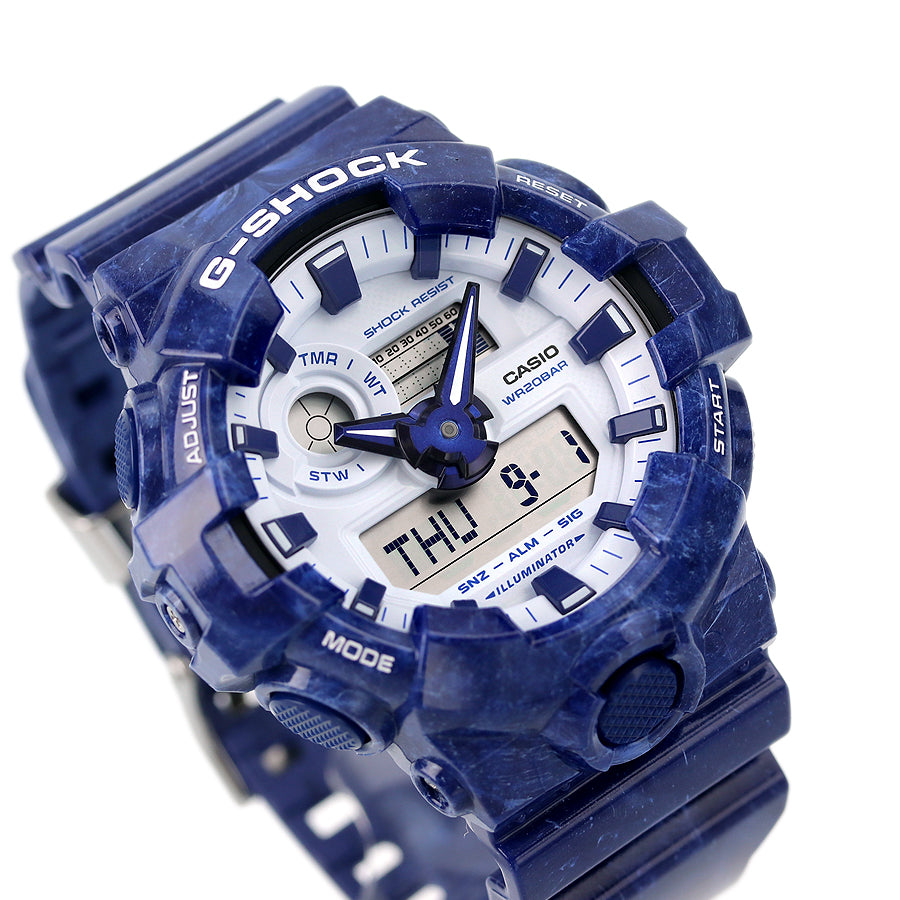 タフネスを追求し進化を続けるG-SHOCKから、青花※をデザインに