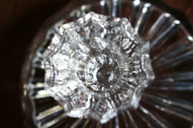 安定感のあるペアキャンドルスタンド（燭台） イギリスアンティーク